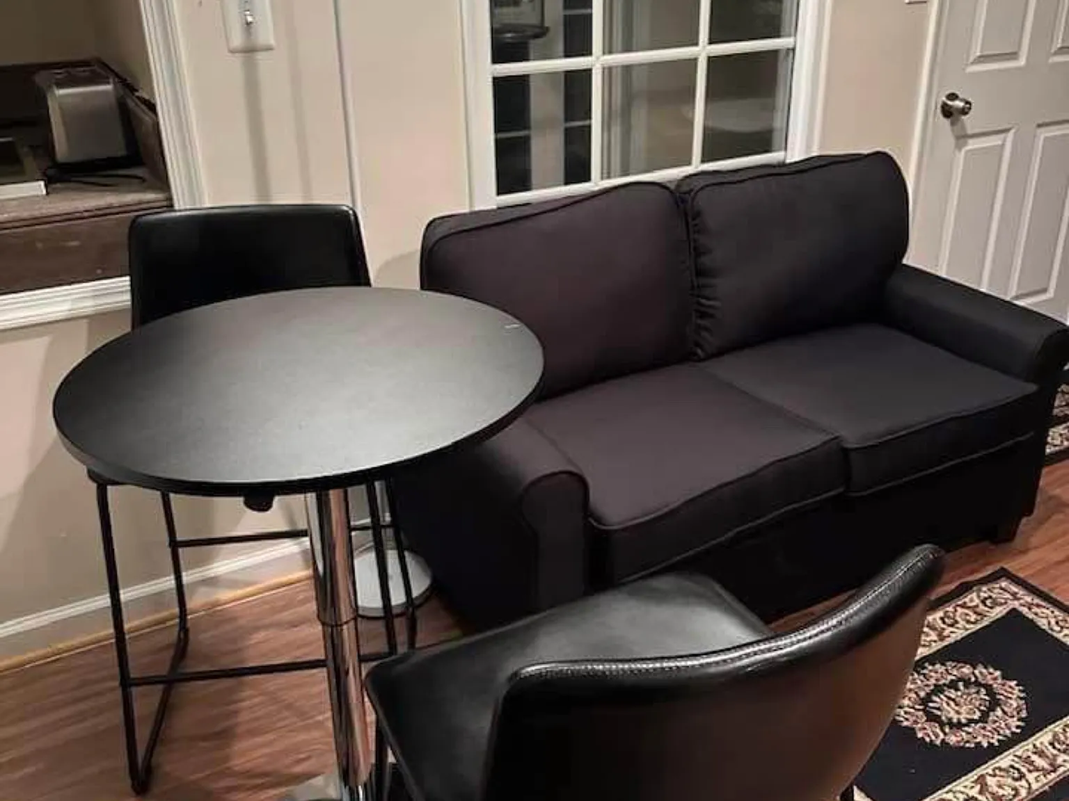 Studio, 650 sqft, $1,300 — Photo 4