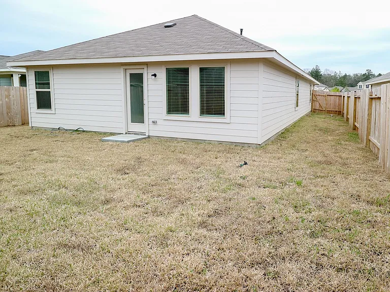 21811 Hickory Springs Ct — Photo 26