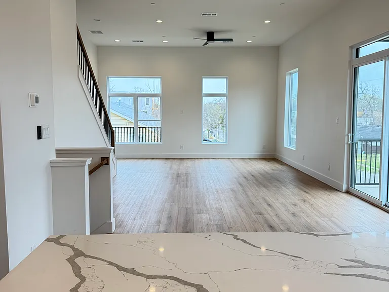 2203 Hondo Ave #203 — Photo 5