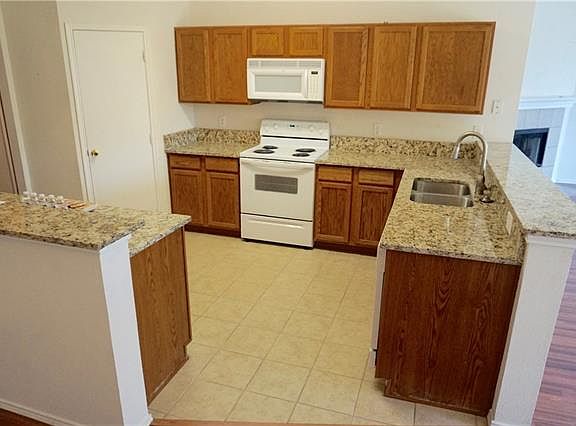 4th image of 2600 Bissonet Dr