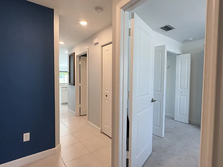 4230 Napoli Lake Dr — Photo 2