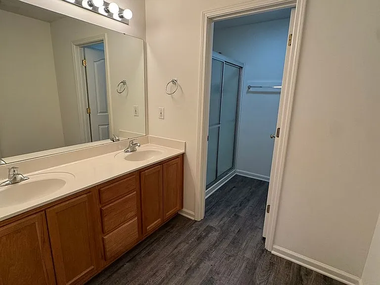 132 Springwood Ln — Photo 9