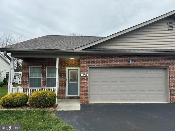 18742 Mesa Ter, Hagerstown, MD 21742