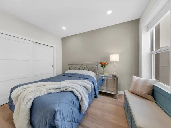 743 East 9th Street image 9 of 14