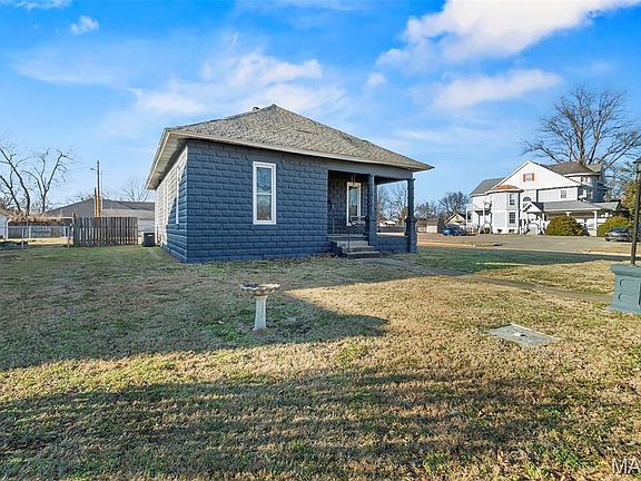 4th image of 201 S 3rd St