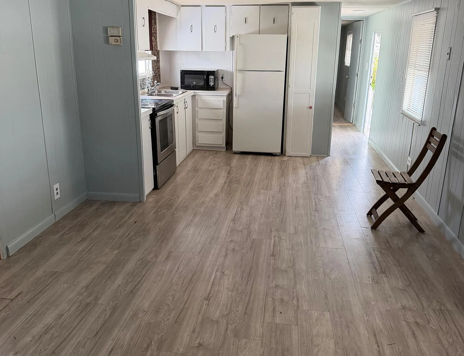 3 bed, 2.0 bath, 804 sqft, $1,825 — Photo 3