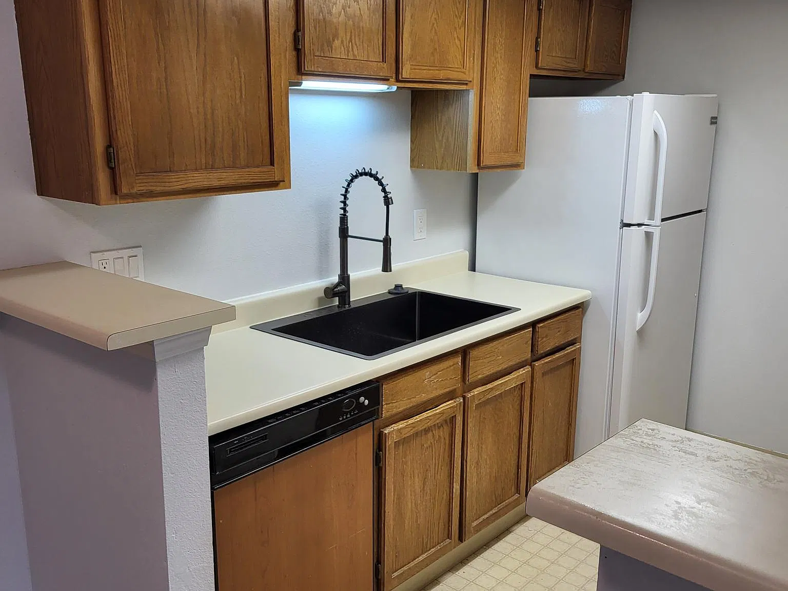 2 bed, 1100 sqft, $1,800 — Photo 3