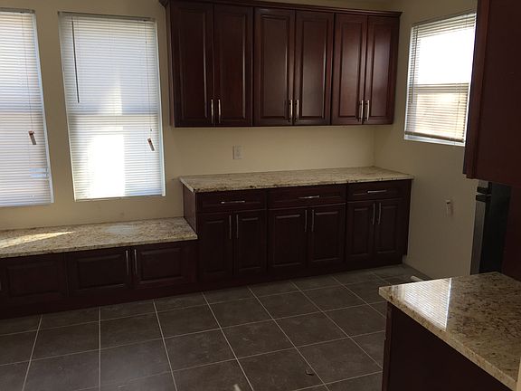 5th image of 187-12 Tioga Drive