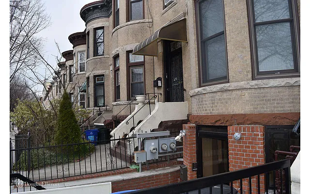 Rented by Douglas Elliman | media 16