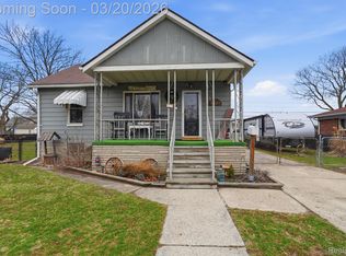 8521 Dale Ave, Center Line, MI