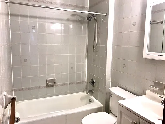 Rented by NY Living Solutions | media 21