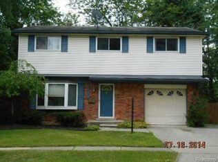 30131 S Stockton Dr, Farmington Hills, MI 48336