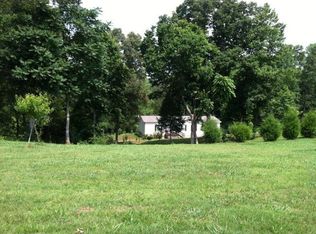 999 Simmons Cem Rd, Quebeck, TN 38579