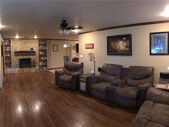 5th image of 407 Kimberly Dr