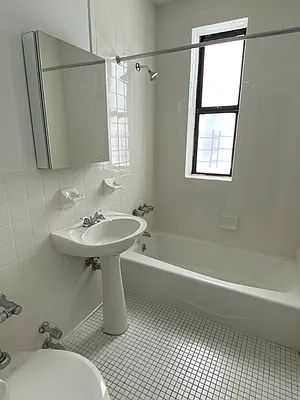 Rented by Legacy Realty Group NYC LLC | media 5