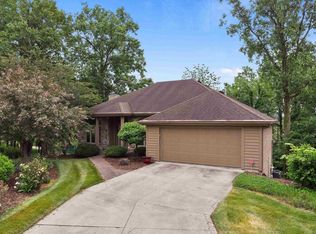 10401 Woodland Rdg W, Fort Wayne, IN 46804