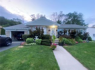 30 Rotary Dr, Johnston, RI 02919