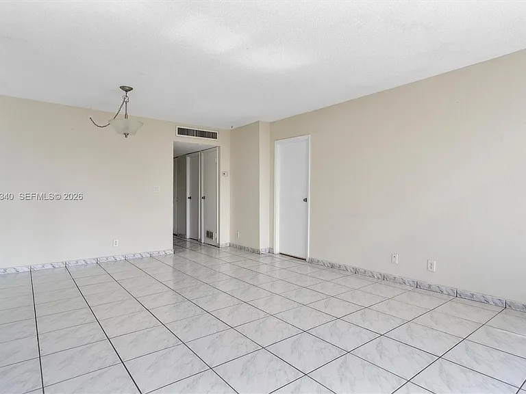 3101 N Country Club Dr #504 — Photo 7
