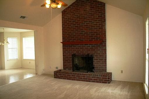 2nd image of 2210 Court Dr