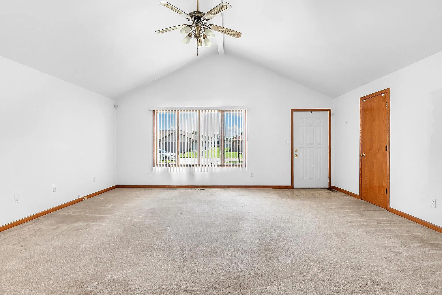 2 bed, 1448 sqft, $1,900 — Photo 3