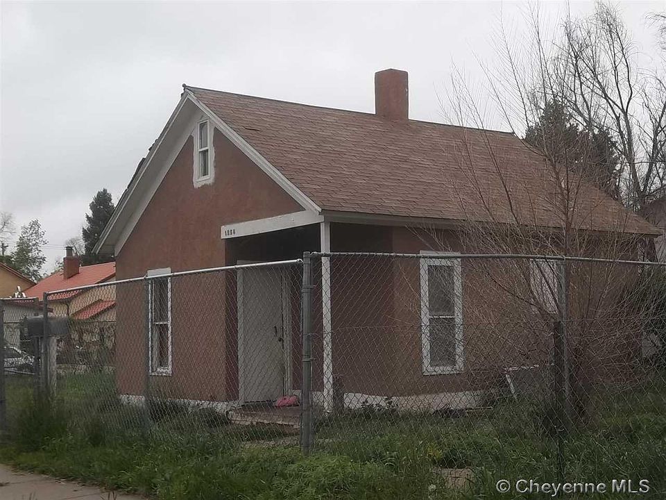 2nd image of 1354 Pine St