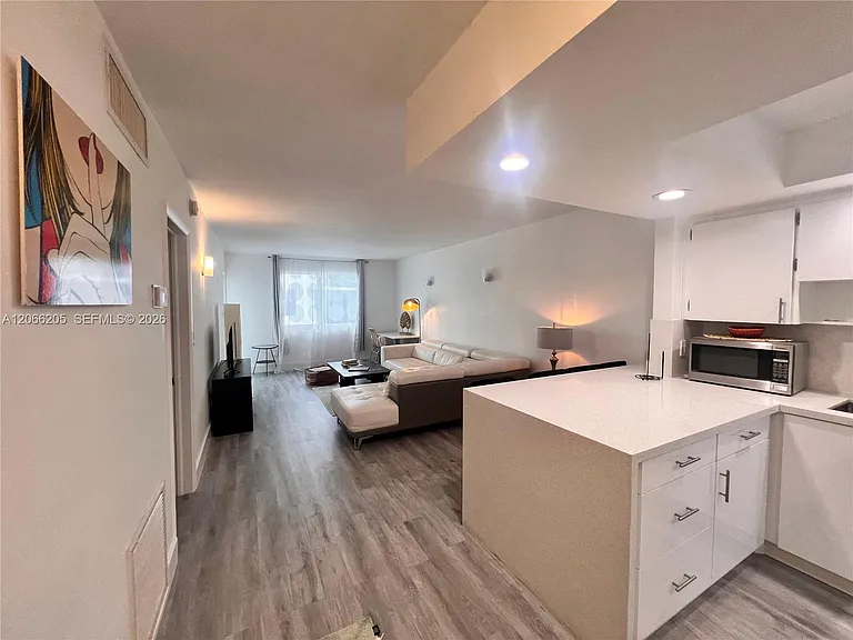 240 Galen Dr #302 — Photo 5