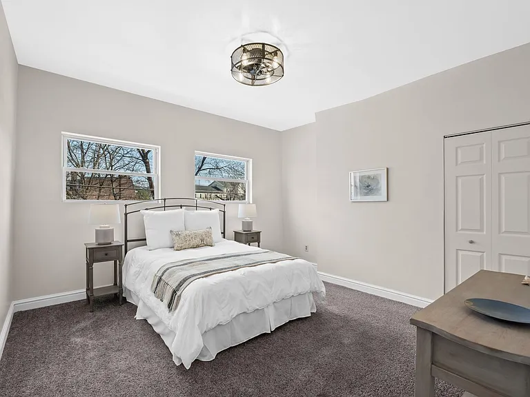 826 Walnut St — Photo 10