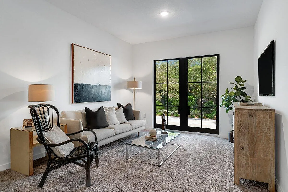 2 bed, 2.0 bath, 1100 sqft, $2,200 — Photo 3