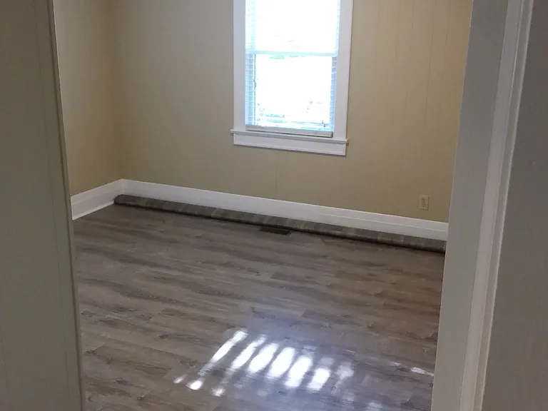 512 Belmont St — Photo 14