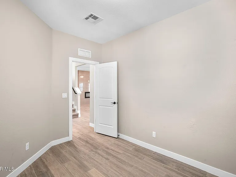 10013 Hueco Junction Rd — Photo 11