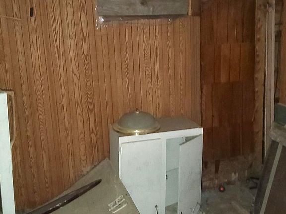4th image of 3504 Easton Blvd