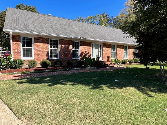 2nd image of 195 Skyridge Dr