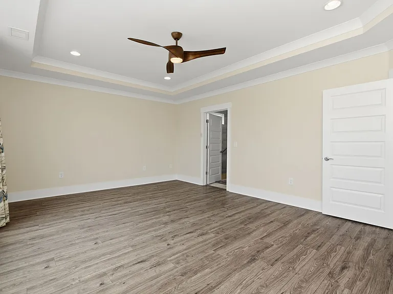 7129 Spoleto Dr — Photo 26