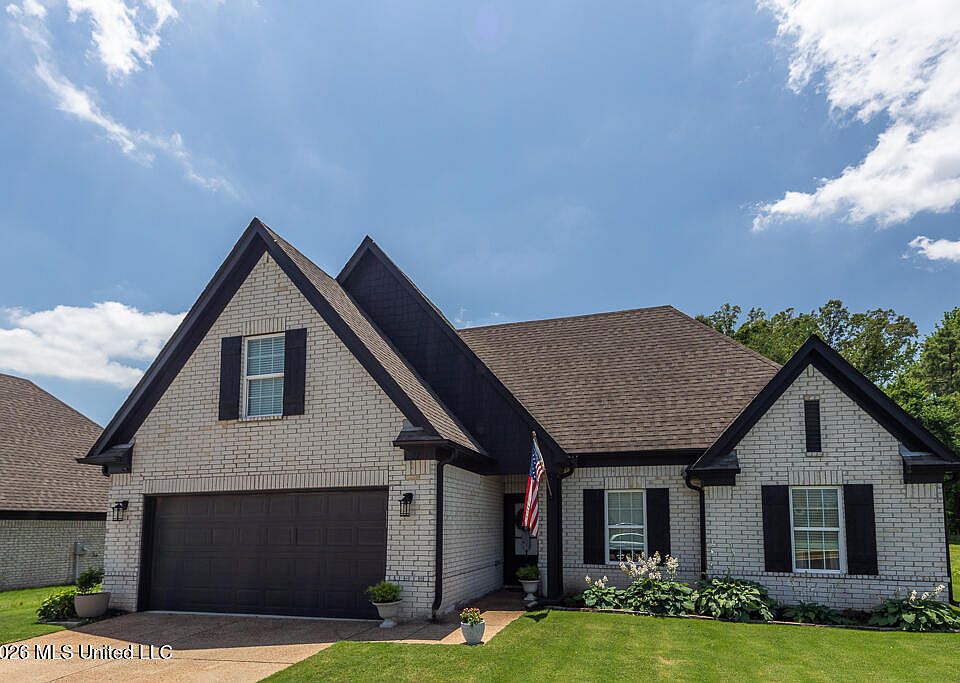 1st image of 2261 Bella Ln