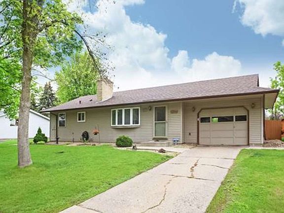 3rd image of 869 Oriole Dr
