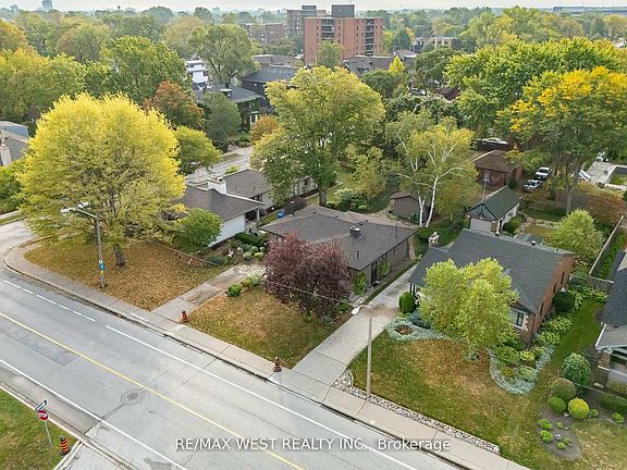 2nd image of 2437 Riverside Dr W