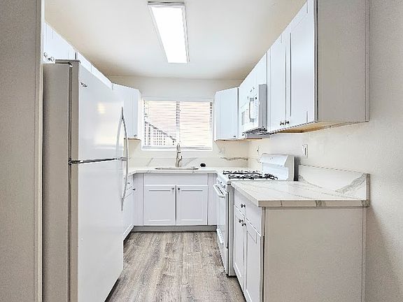 3rd image of 4642 Oregon St APT 2