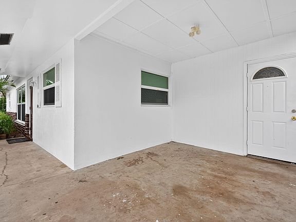 4th image of 304 Kennedy Street