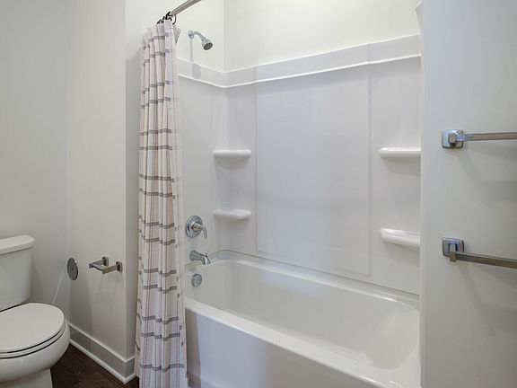 5th image of 640 Gull Rd #202