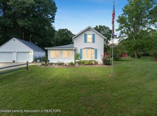 9978 Stoll Rd, Haslett, MI 48840