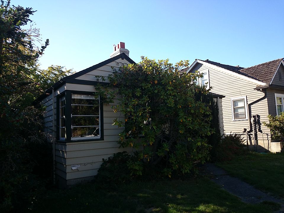 1st image of 3815 42nd Ave NE