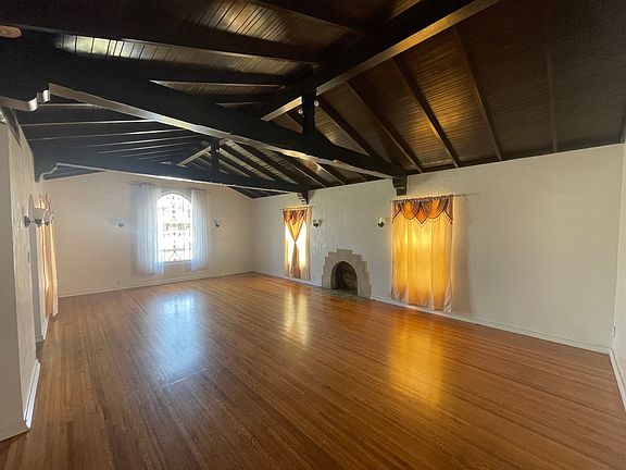 5th image of 6935 Arbutus Ave