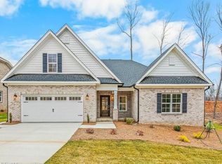 145 Grandworth Way, King, NC 27021