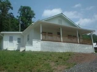42 Poverty Branch Rd, Barnardsville, NC 28709