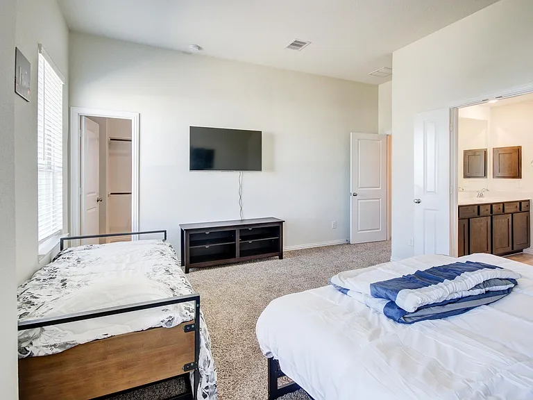 1646 Ryon Falls Dr — Photo 6