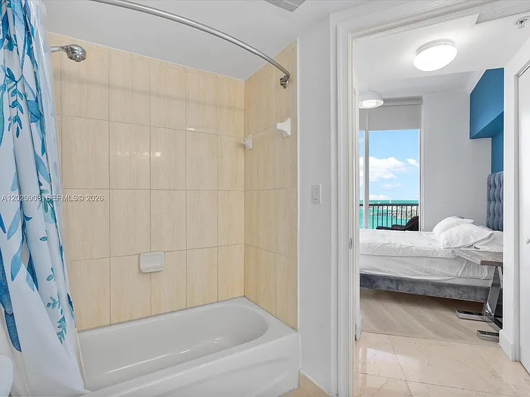 1750 N Bayshore Dr #5601 — Photo 21