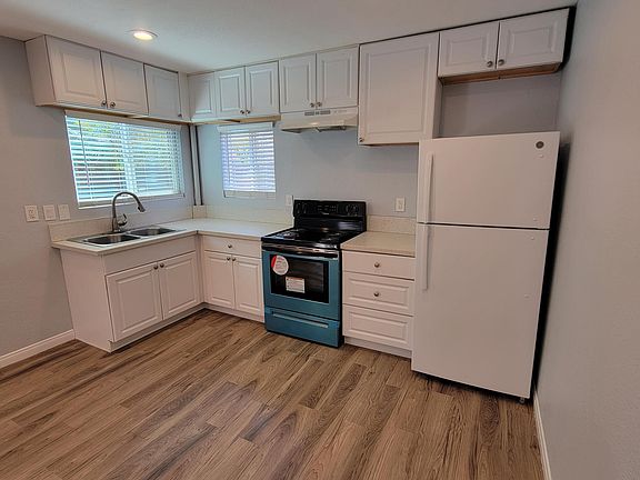 2nd image of 616 N Nevada St #D