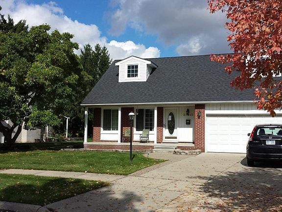 3rd image of 27342 Kingswood Dr