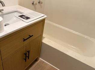 3660 S 46th St, Milwaukee, WI 53220