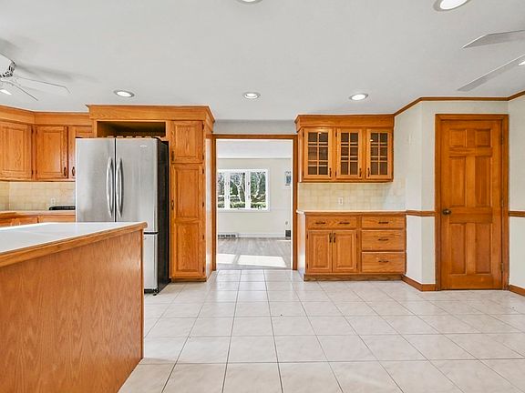 5th image of 72 Cambridge Rd #2